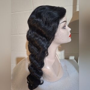 Elegant Black Wavy Human Hair Blend Wig